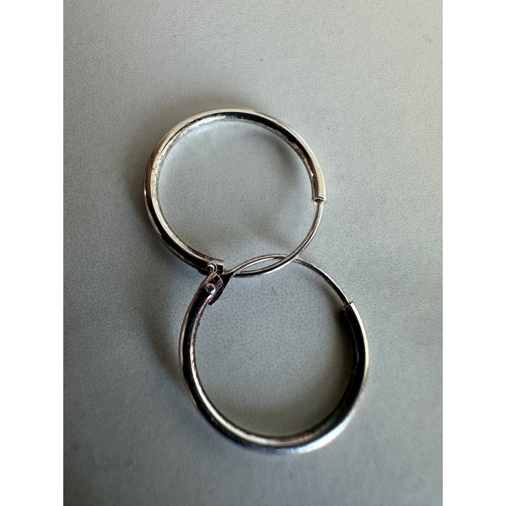 Silver Tone Round Hoop Earrings Medium‎ Minimalist Endless Loop Jewelry